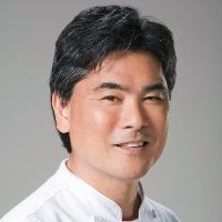 celebrity chef roy yamaguchi